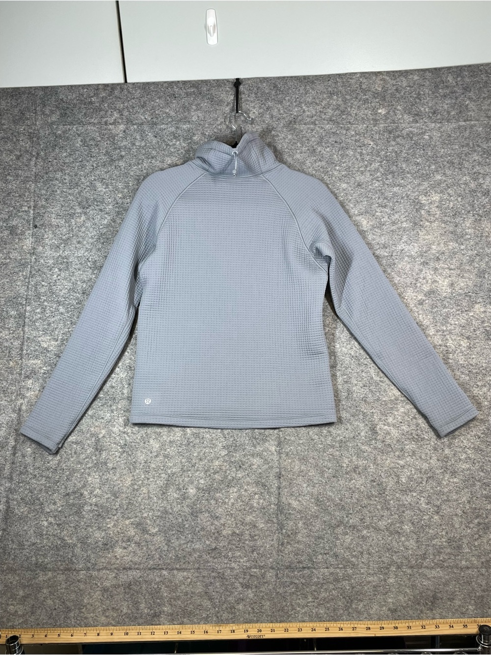 Lululemon Waffleknit Textured Pullover Gray Size 2 Athleisure Minimalist Sweater - Picture 11 of 14